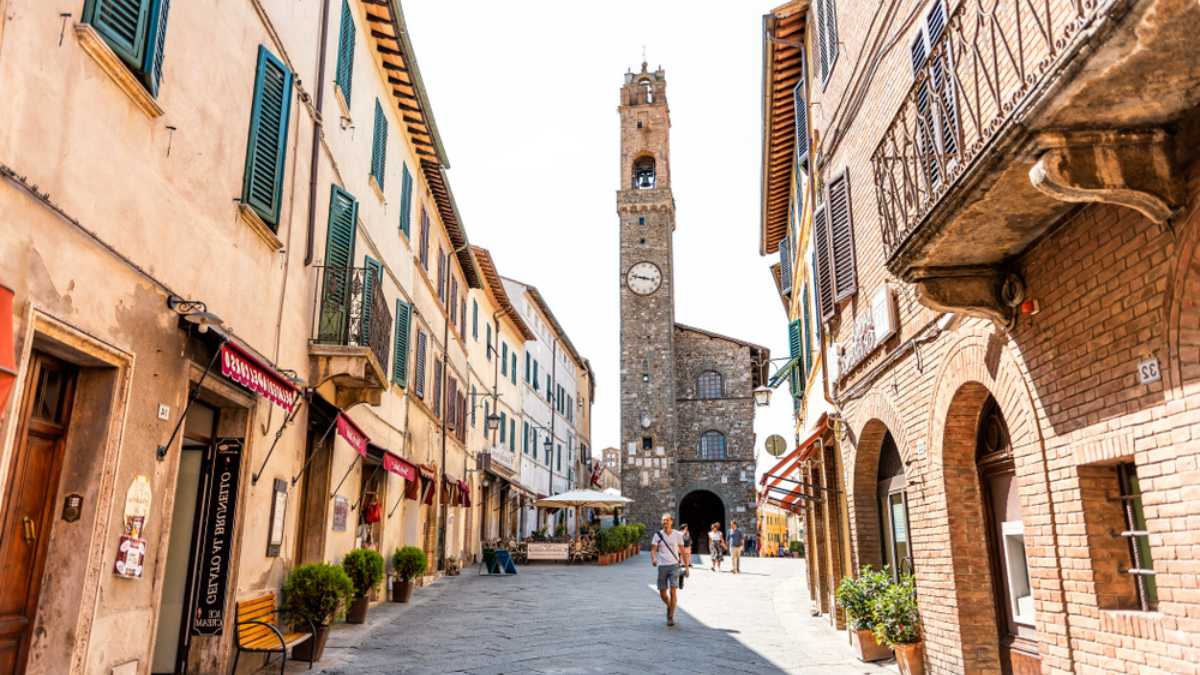 Weekend a Montalcino senza auto: itinerario con mezzi pubblici e navette
